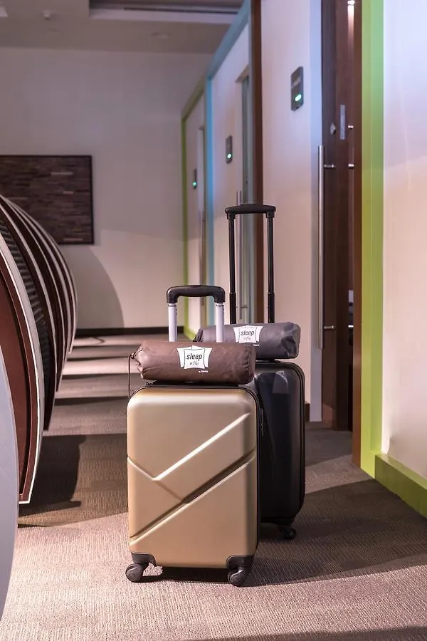 Capsule hotel Sleep 'N Fly Sleep Lounge, A-Gates Terminal 3 - Transit Only Hotel Dubai United Arab Emirates